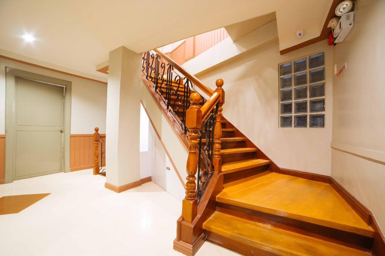 Reddoorz Plus Near San Pedro Cathedral Davao Екстер'єр фото