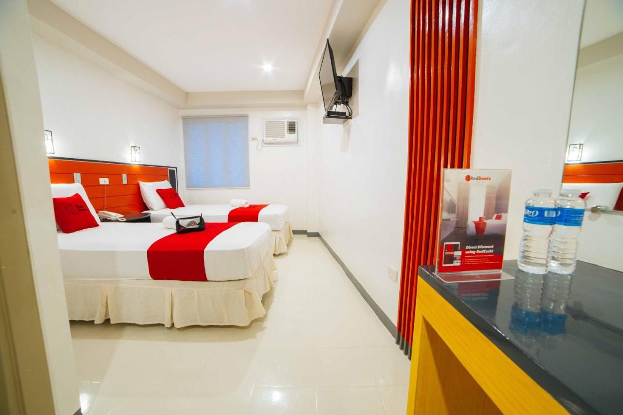 Reddoorz Plus Near San Pedro Cathedral Davao Екстер'єр фото