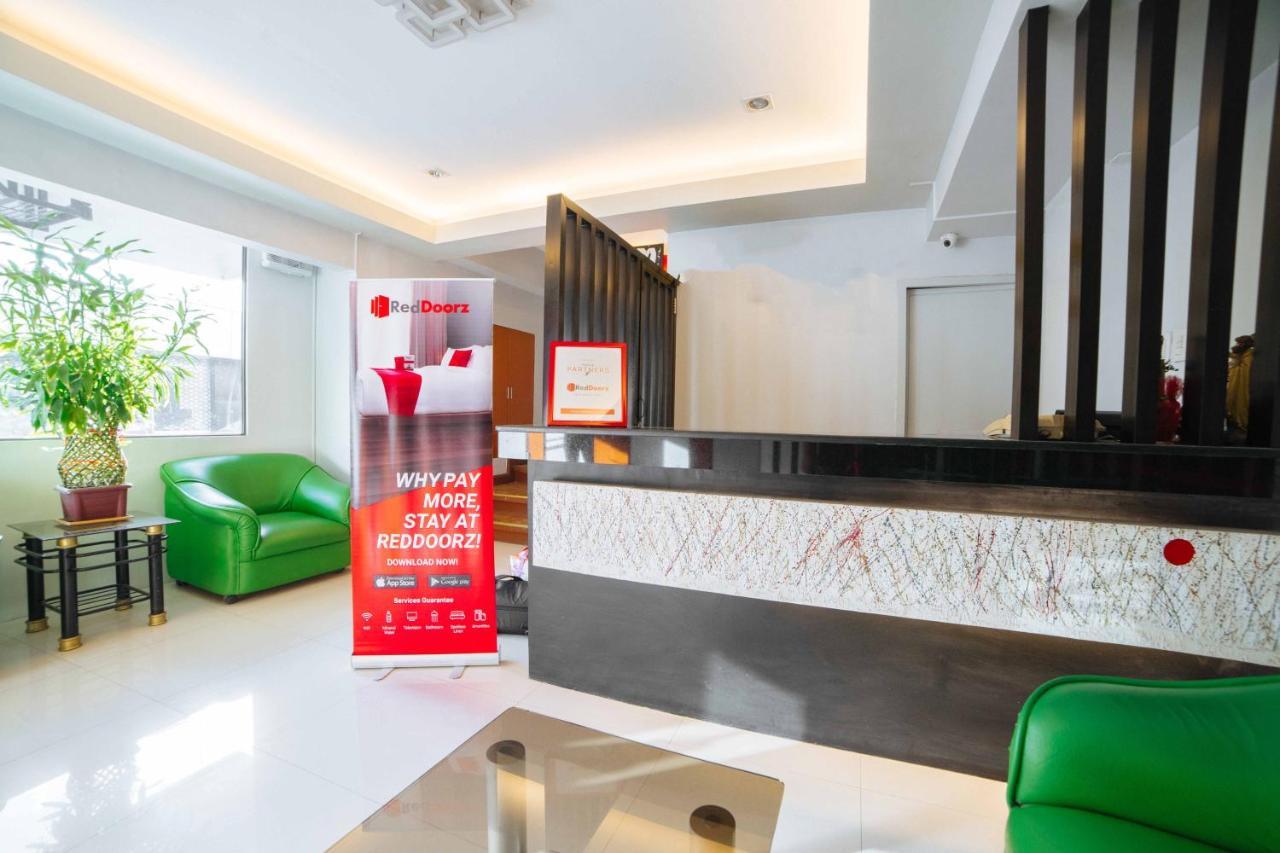 Reddoorz Plus Near San Pedro Cathedral Davao Екстер'єр фото