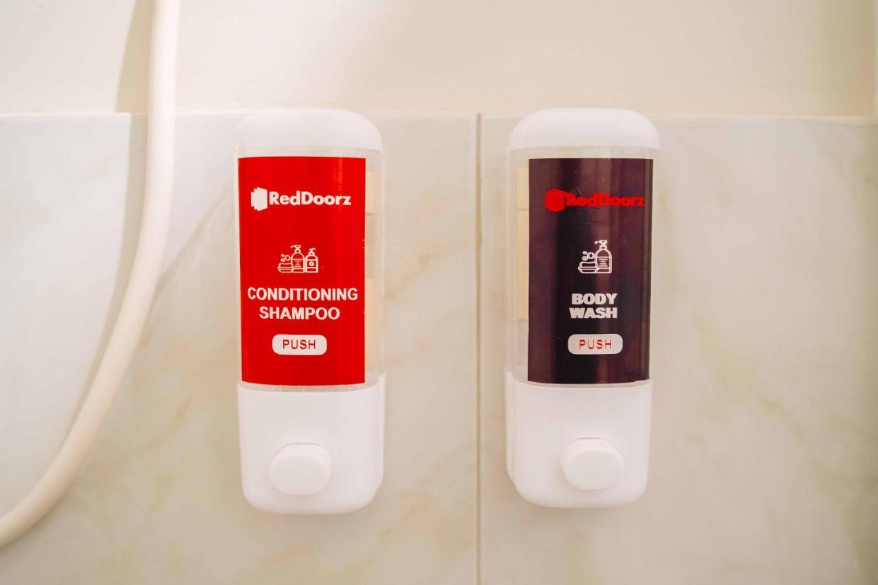 Reddoorz Plus Near San Pedro Cathedral Davao Екстер'єр фото