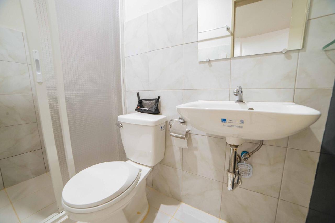 Reddoorz Plus Near San Pedro Cathedral Davao Екстер'єр фото